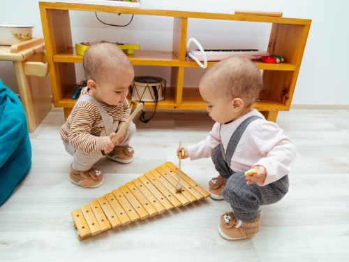 juguetes musicales montessori